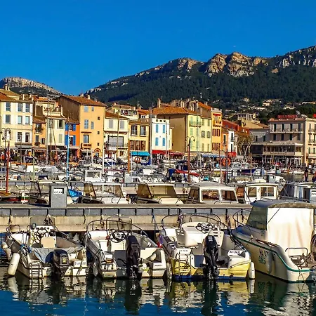 Avec Jardin Et Parking Cassis