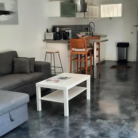 Apartment Avec Jardin Et Parking *